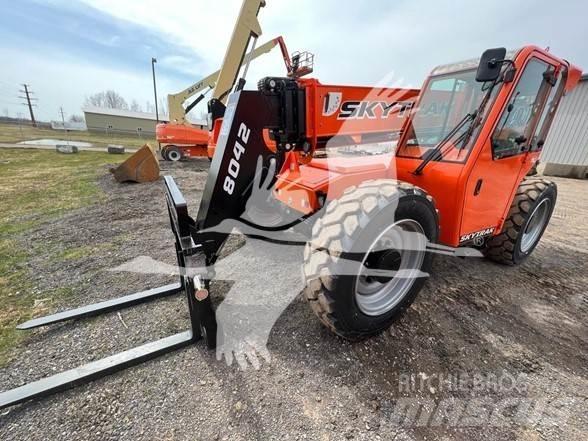 SkyTrak 8042 Τηλεσκοπικοί ανυψωτές