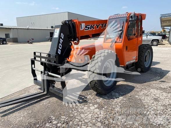 SkyTrak 8042 Τηλεσκοπικοί ανυψωτές