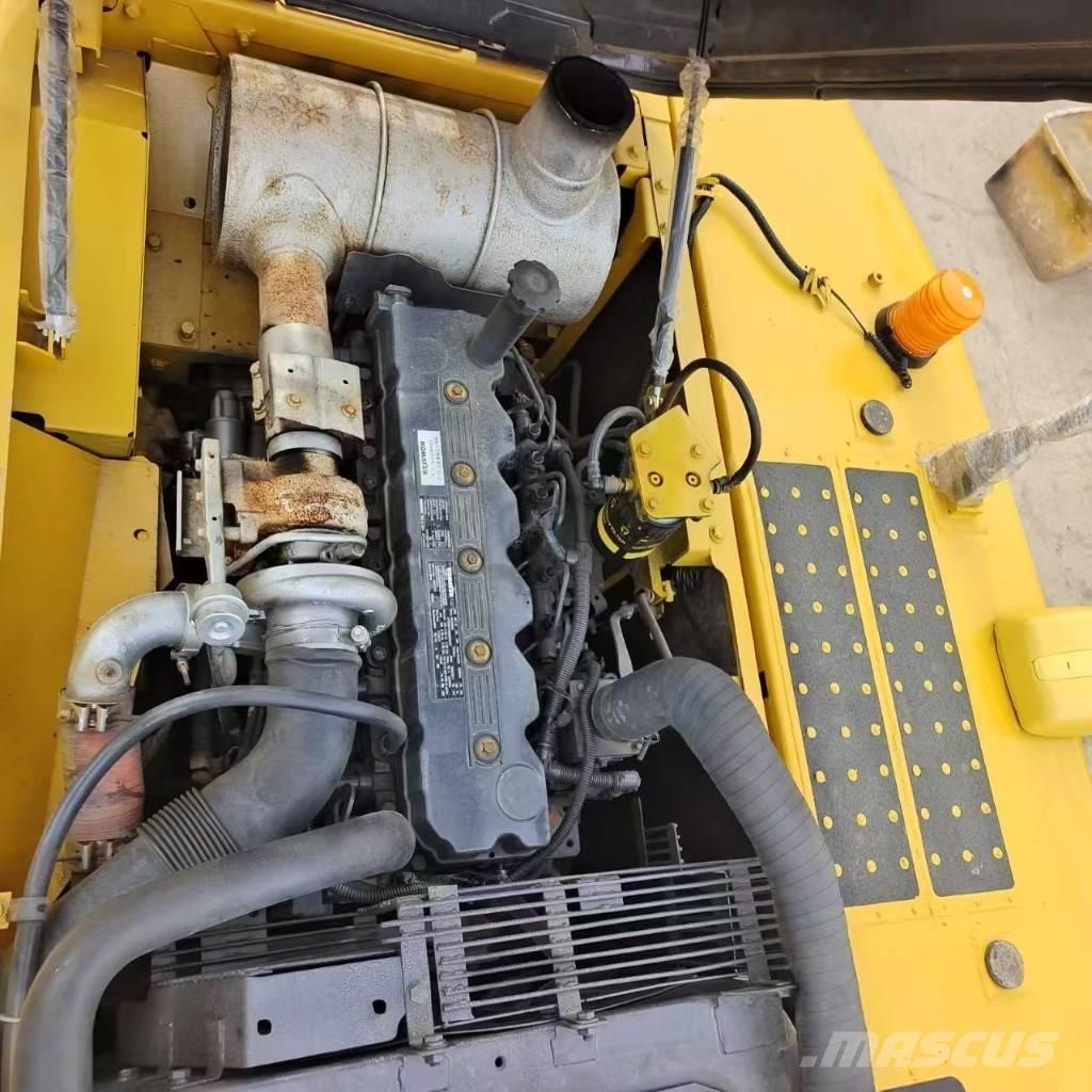 Komatsu PC 220 Εκσκαφείς με ερπύστριες