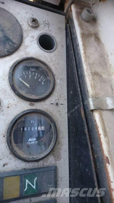 Liebherr A900 Εκσκαφείς με τροχούς - λάστιχα