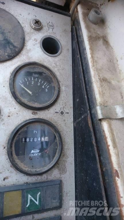 Liebherr A900 Εκσκαφείς με τροχούς - λάστιχα