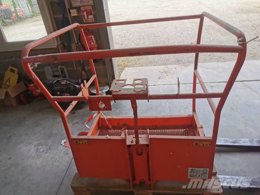 JLG Toucan 10 E Μπούμες και κουτάλες