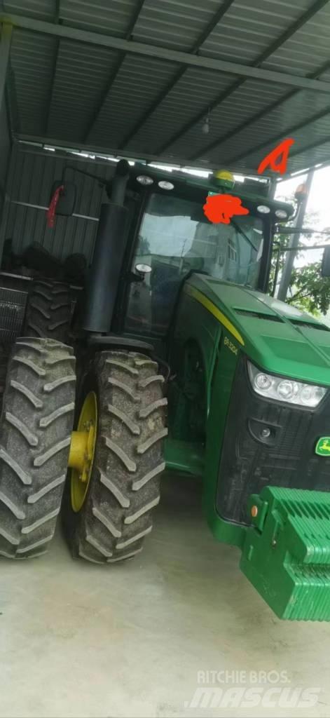 John Deere 8R·3204 Τρακτέρ