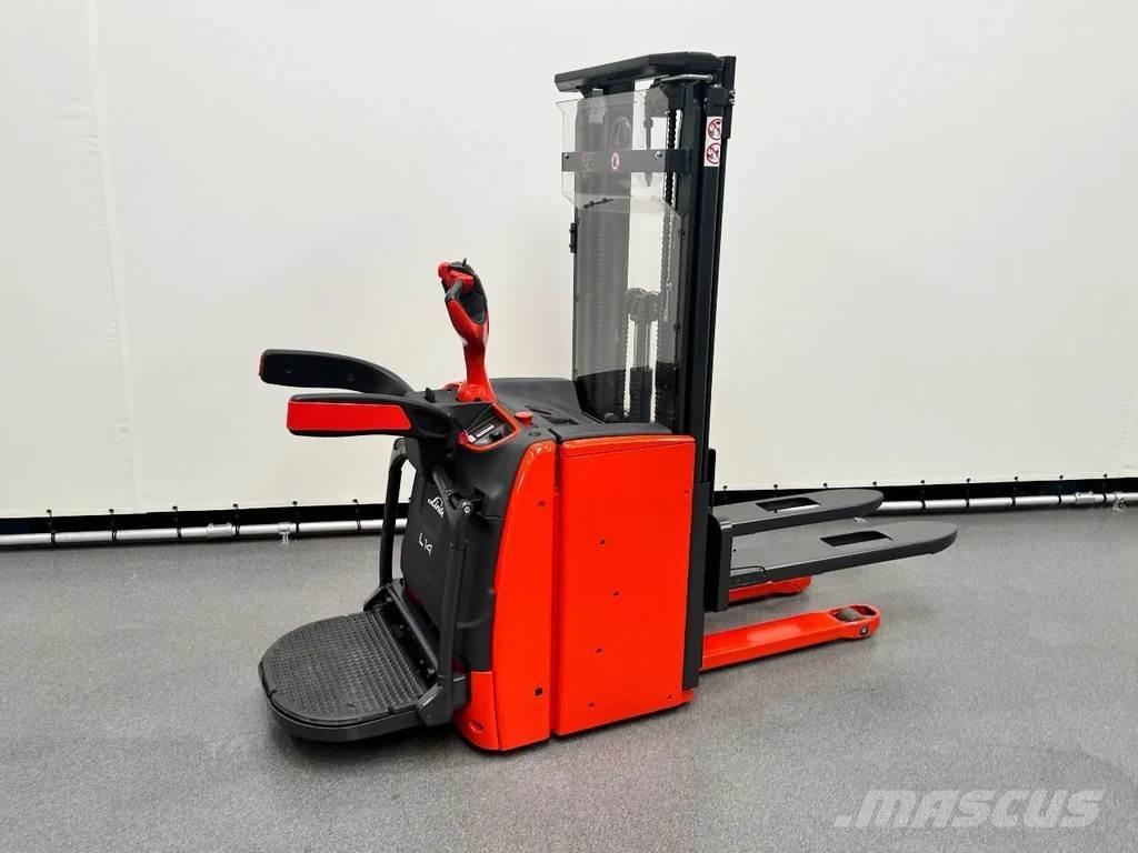 Linde L 14 AP Παλετοφόρα πεζού χειριστή με ιστό
