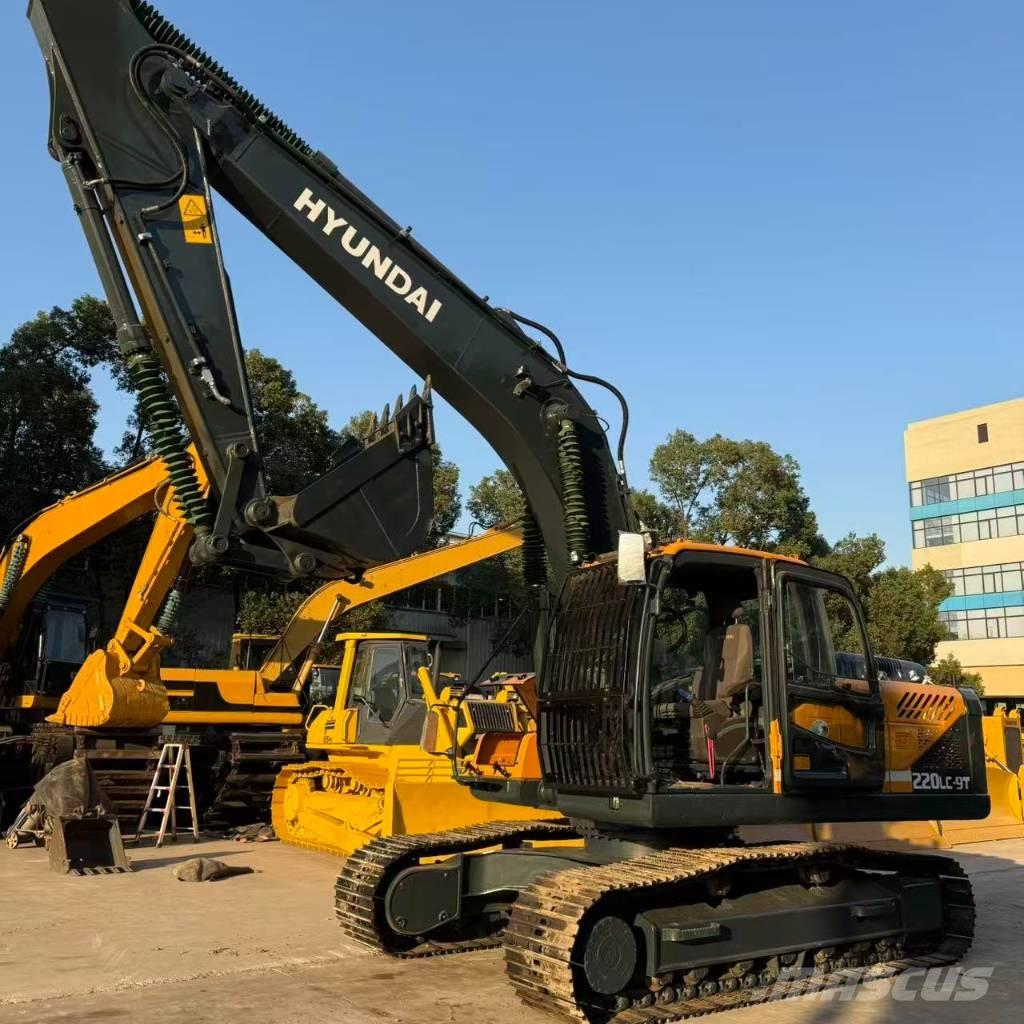 Hyundai R220LC-9S Εκσκαφείς με ερπύστριες