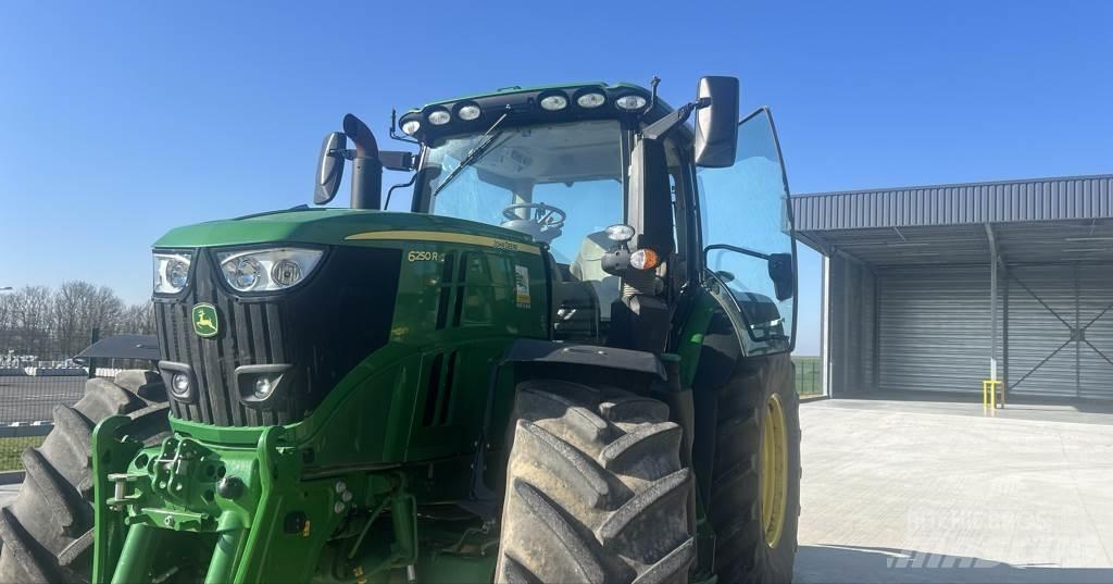 John Deere 6250R Τρακτέρ