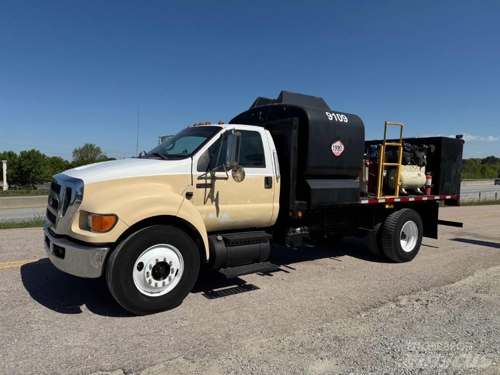 Ford F 750 XLT Δημοτικά οχήματα/Οχήματα γενικής χρήσης