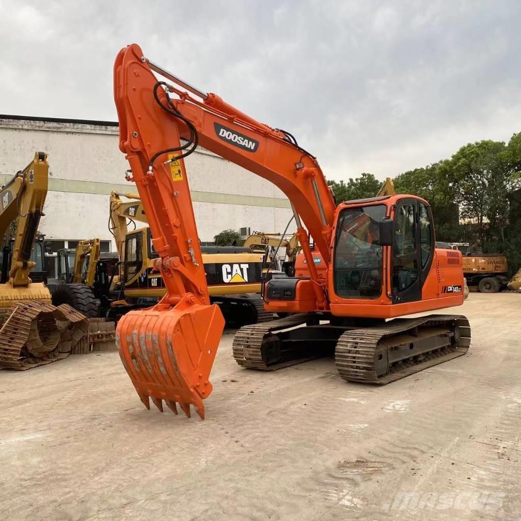 Doosan DX 140 Εκσκαφείς με ερπύστριες