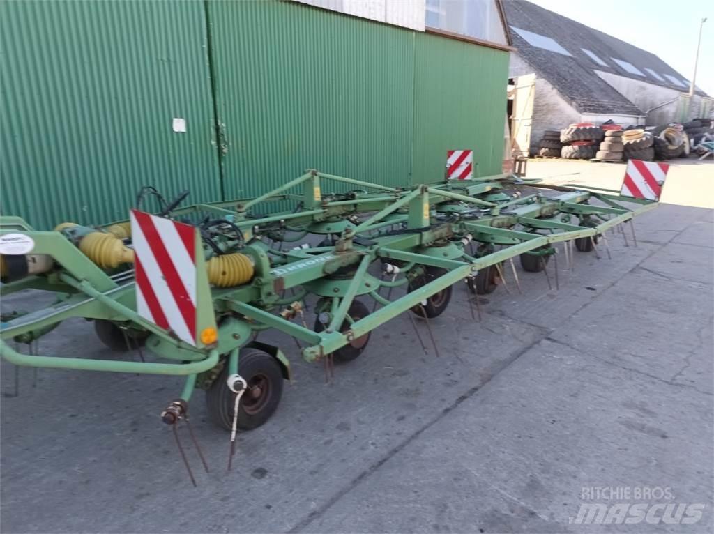 Krone KW1302/12T Τσουγκράνες και χορτοξηραντικές μηχανές