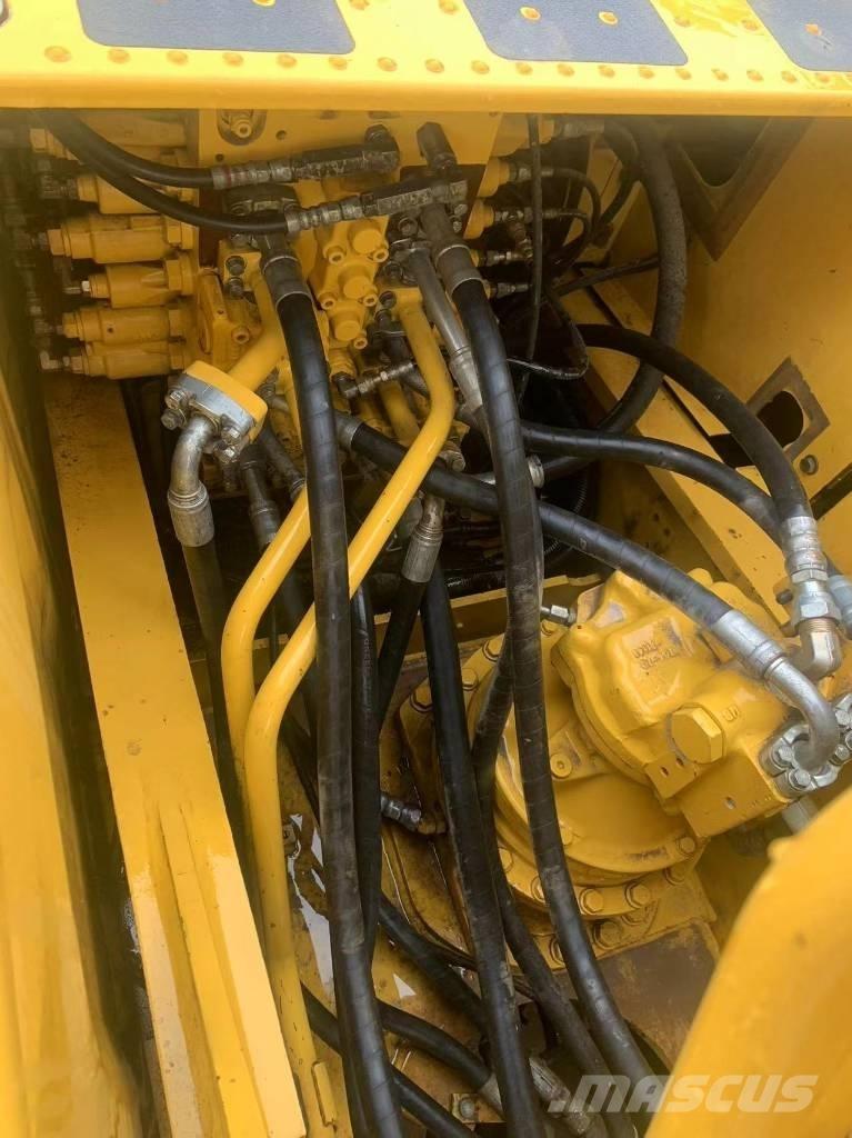 Komatsu PC 210-8 Εκσκαφείς με ερπύστριες