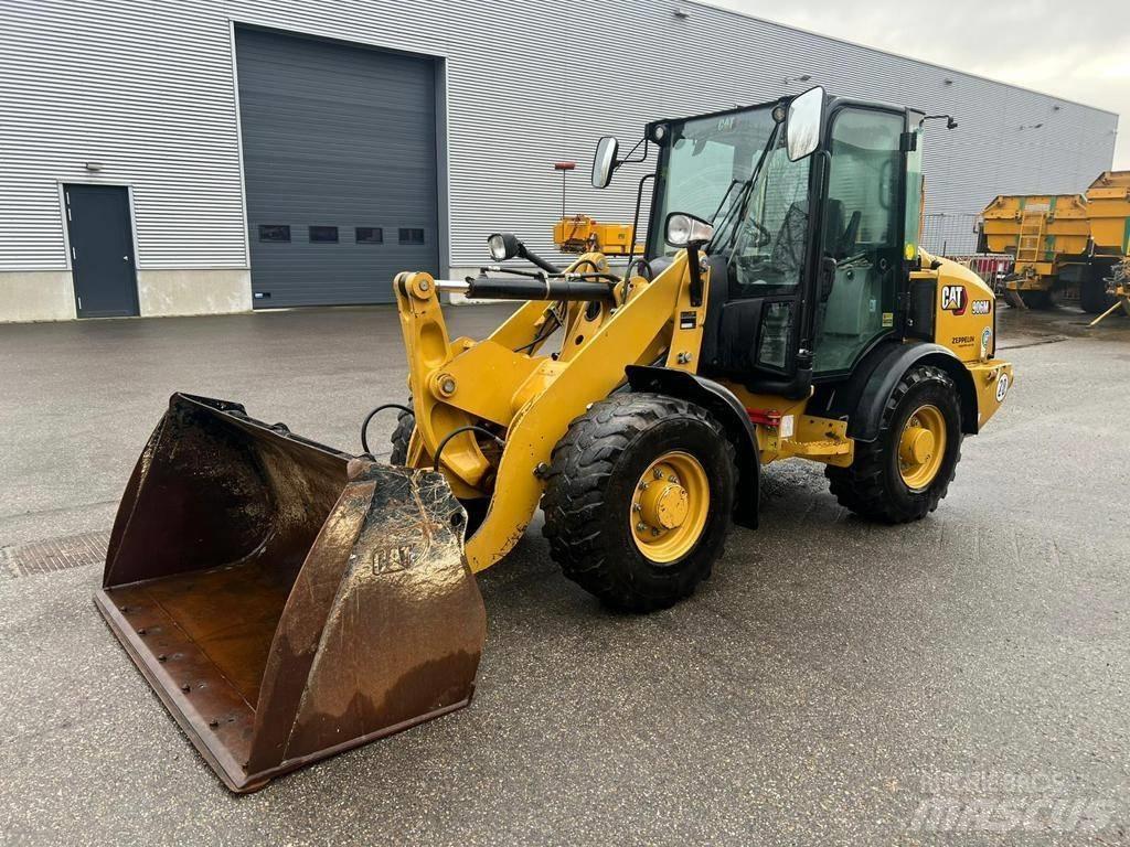 CAT 906M Φορτωτές με λάστιχα (Τροχοφόροι)
