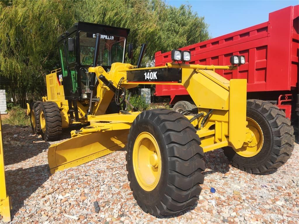 CAT 140 K Γκρέιντερς