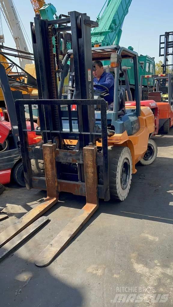 Toyota 5 ton Πετρελαιοκίνητα Κλαρκ