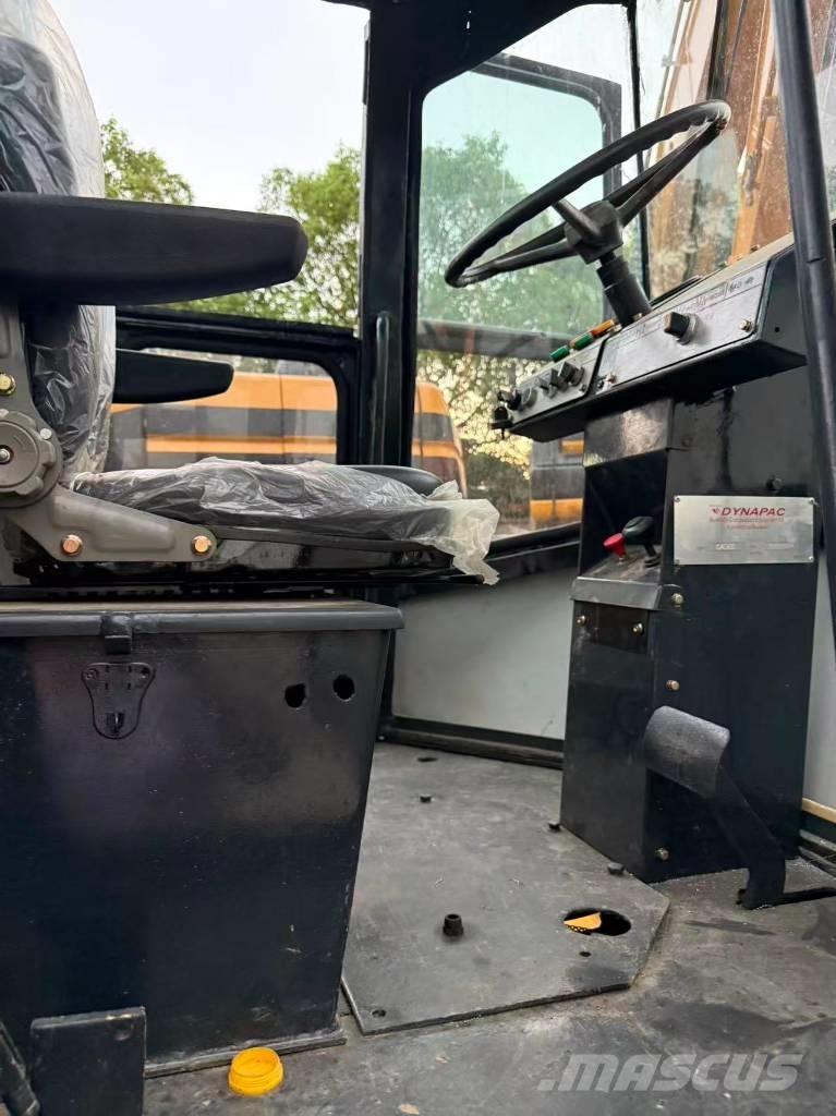 Dynapac CA 30 D Οδοστρωτήρες μονού κυλίνδρου