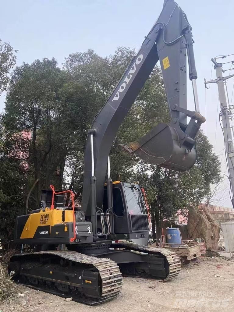 Volvo 290D Εκσκαφείς με ερπύστριες