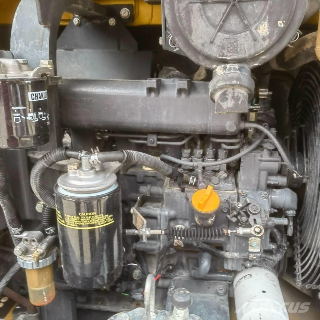 Komatsu PC56 Εκσκαφείς με ερπύστριες