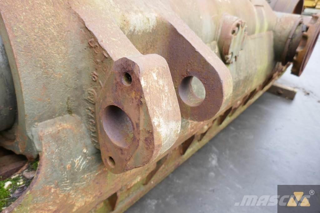 CAT 9W-0558 Ελαστικά και ζάντες