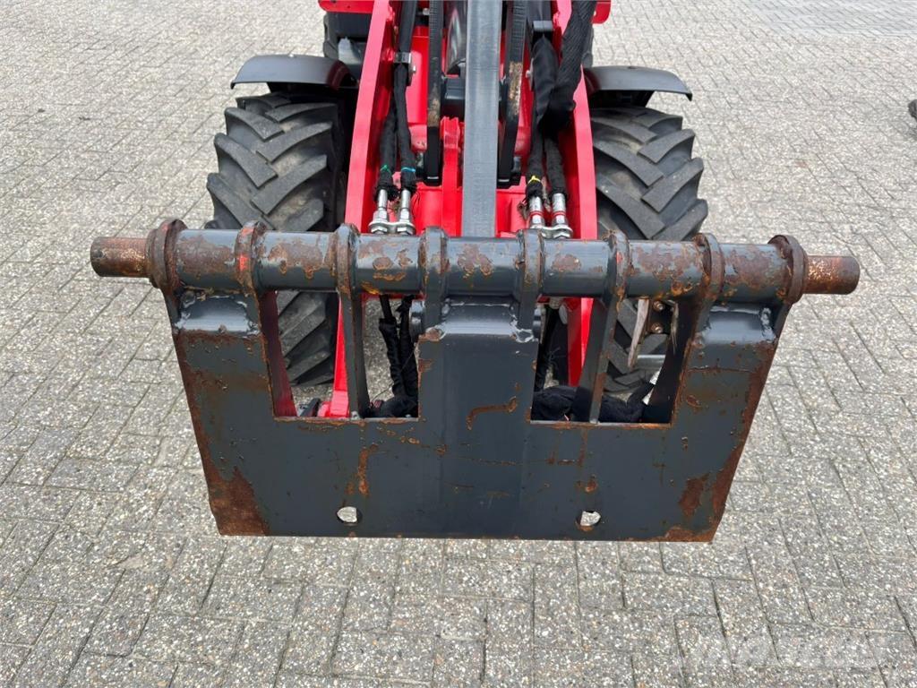 Schäffer 3650 Φορτωτές με λάστιχα (Τροχοφόροι)