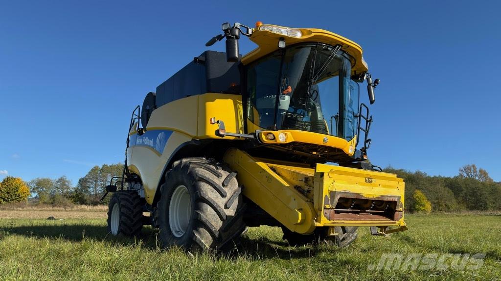 New Holland CX 8080 Θεριζοαλωνιστικές μηχανές