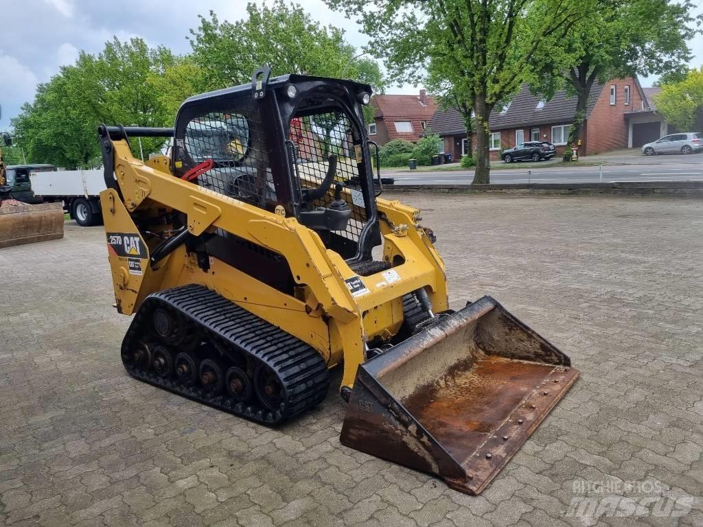 CAT 257 D Φορτωτάκια