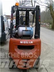 Nissan PD01A18PQ Περονοφόρα ανυψωτικά κλαρκ με φυσικό αέριο LPG