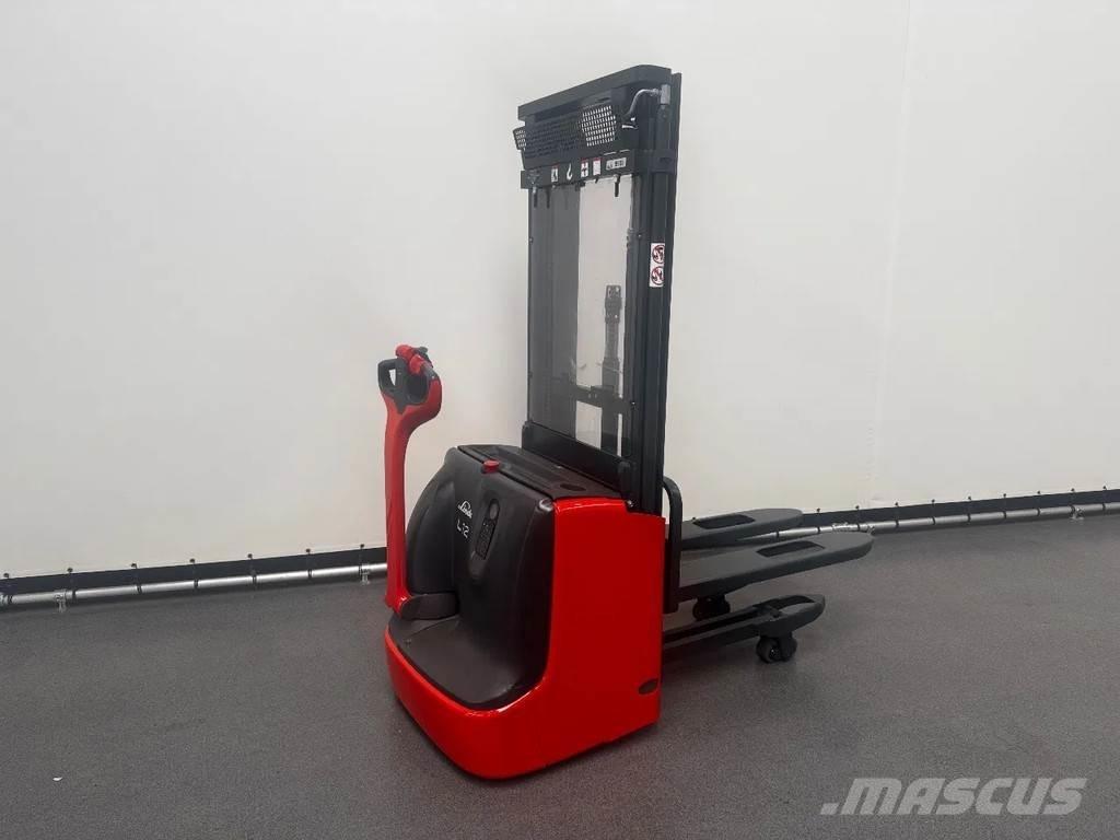 Linde L 12 I Παλετοφόρα πεζού χειριστή με ιστό