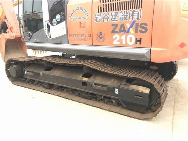 Hitachi zx210 Εκσκαφείς με ερπύστριες
