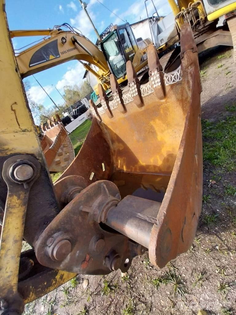 New Holland E 305 Εκσκαφείς με ερπύστριες