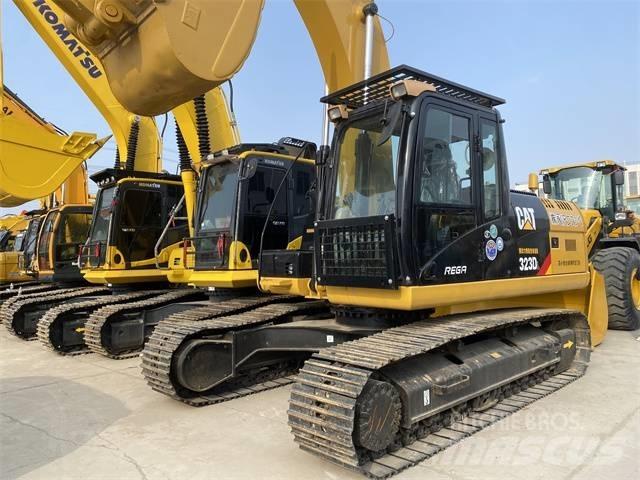 CAT 323 D L Εκσκαφείς με ερπύστριες