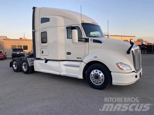 Kenworth T680 Τράκτορες