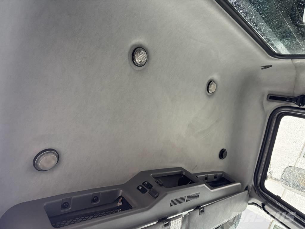 Mack GU 713 Φορτηγά με γερανό & γάτζο