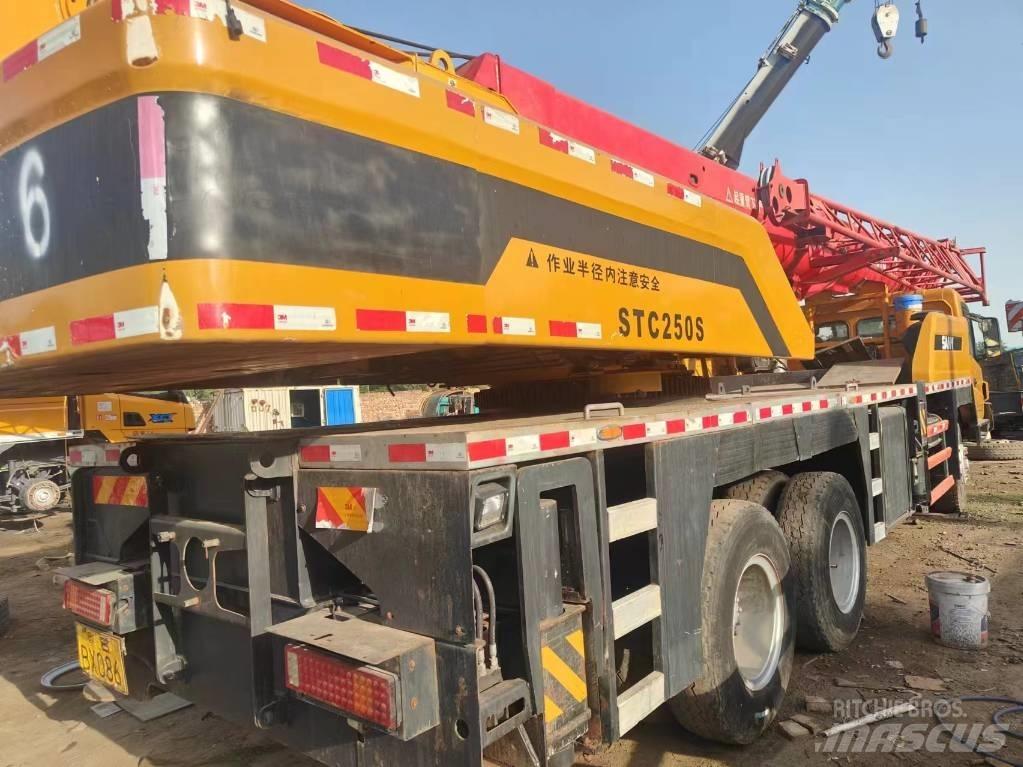 Sany STC250S Αναβατόρια και ανυψωτήρες υλικών