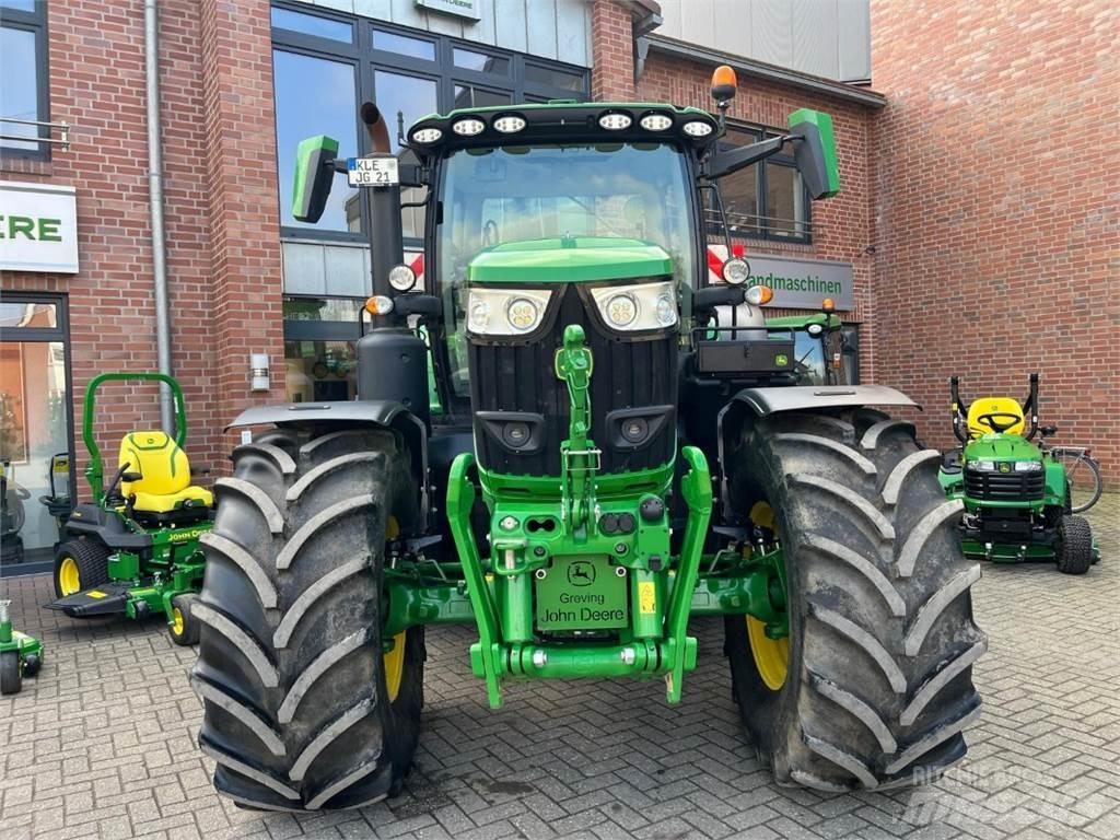 John Deere 6R215 Τρακτέρ