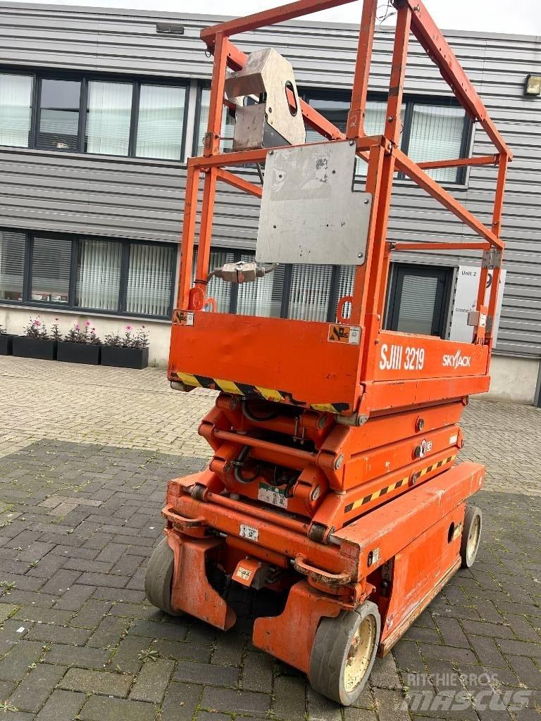 SkyJack SJ III 3219 Ανυψωτήρες ψαλιδωτής άρθρωσης