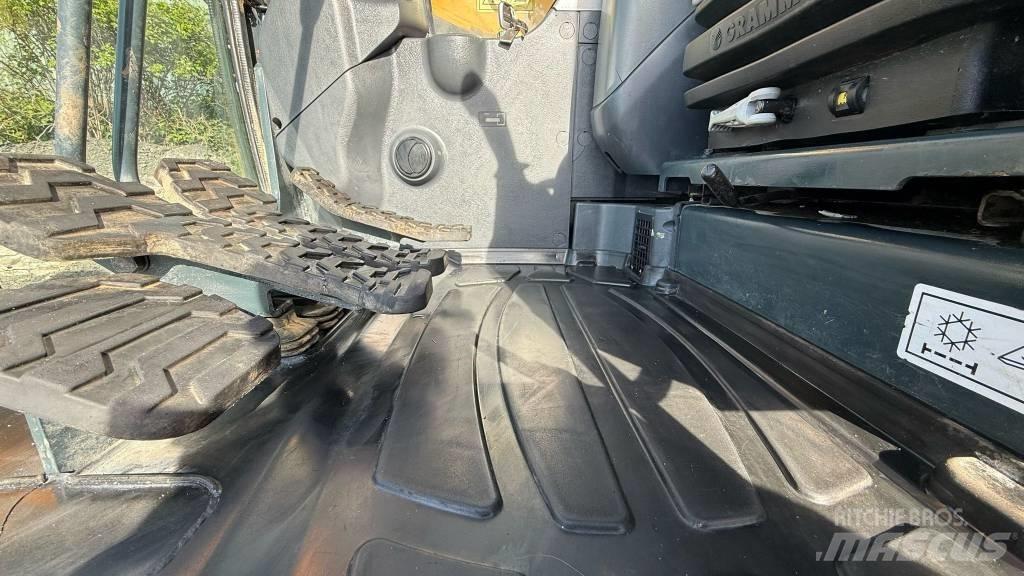 Hyundai HX 130 LCR Εκσκαφείς με ερπύστριες