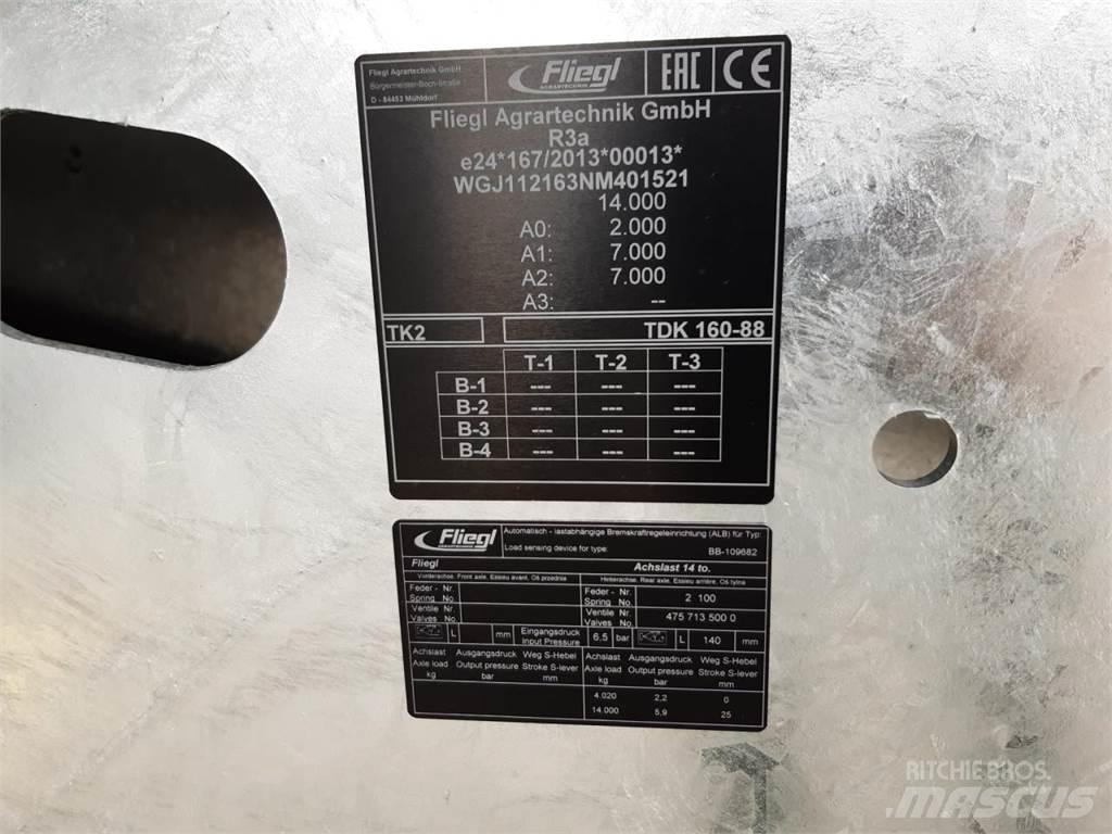Fliegl TDK 160-88 Ανατρεπόμενες ρυμούλκες