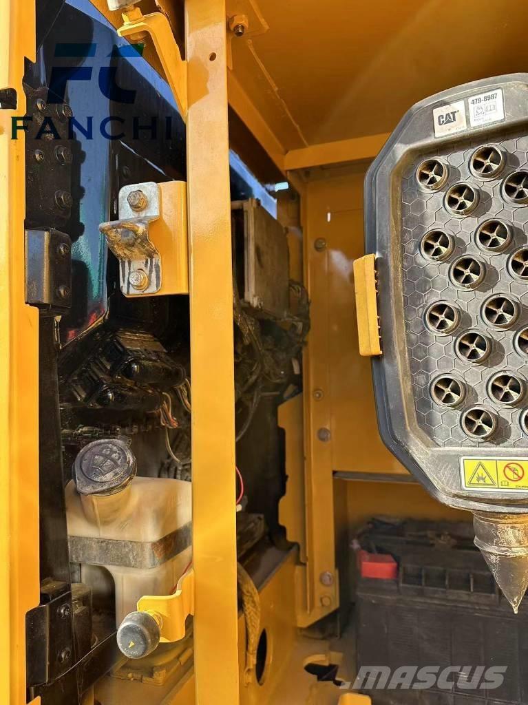 CAT 320 GC Εκσκαφείς με ερπύστριες