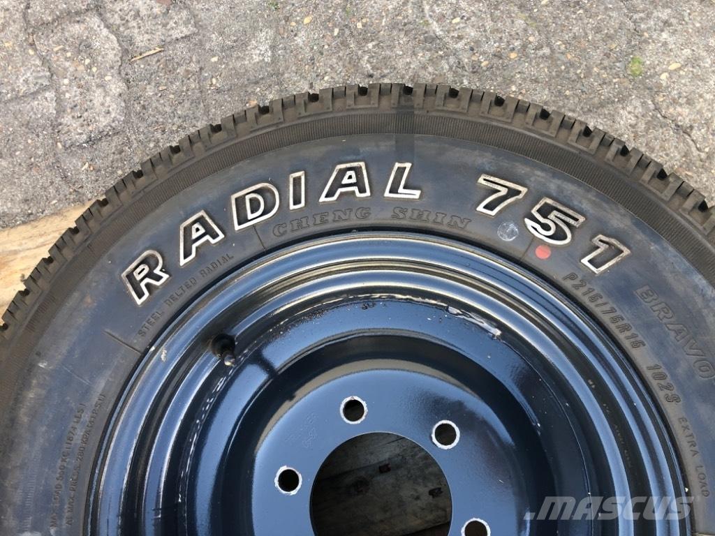  Radial 751 Τρακτέρ μικρών διαστάσεων