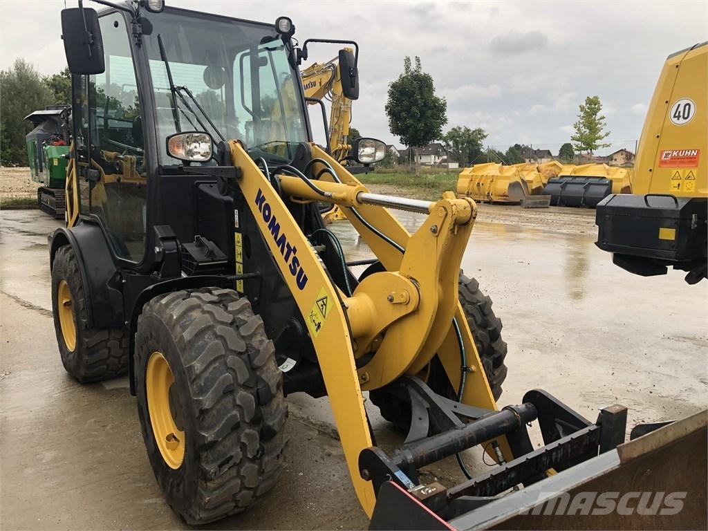Komatsu WA70M-8 Μίνι φορτωτές
