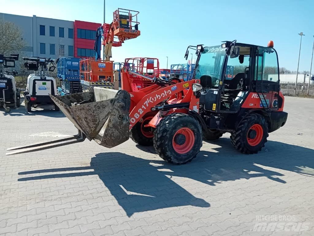 Kubota R 082 Φορτωτές με λάστιχα (Τροχοφόροι)