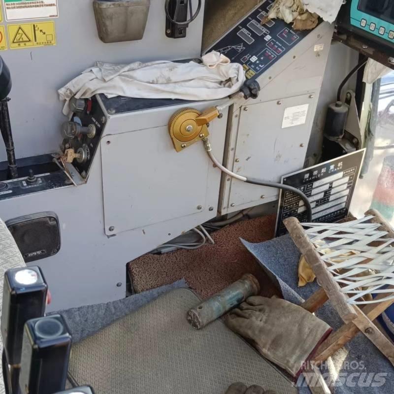Hitachi SCX2500 Γερανοί με ερπύστριες