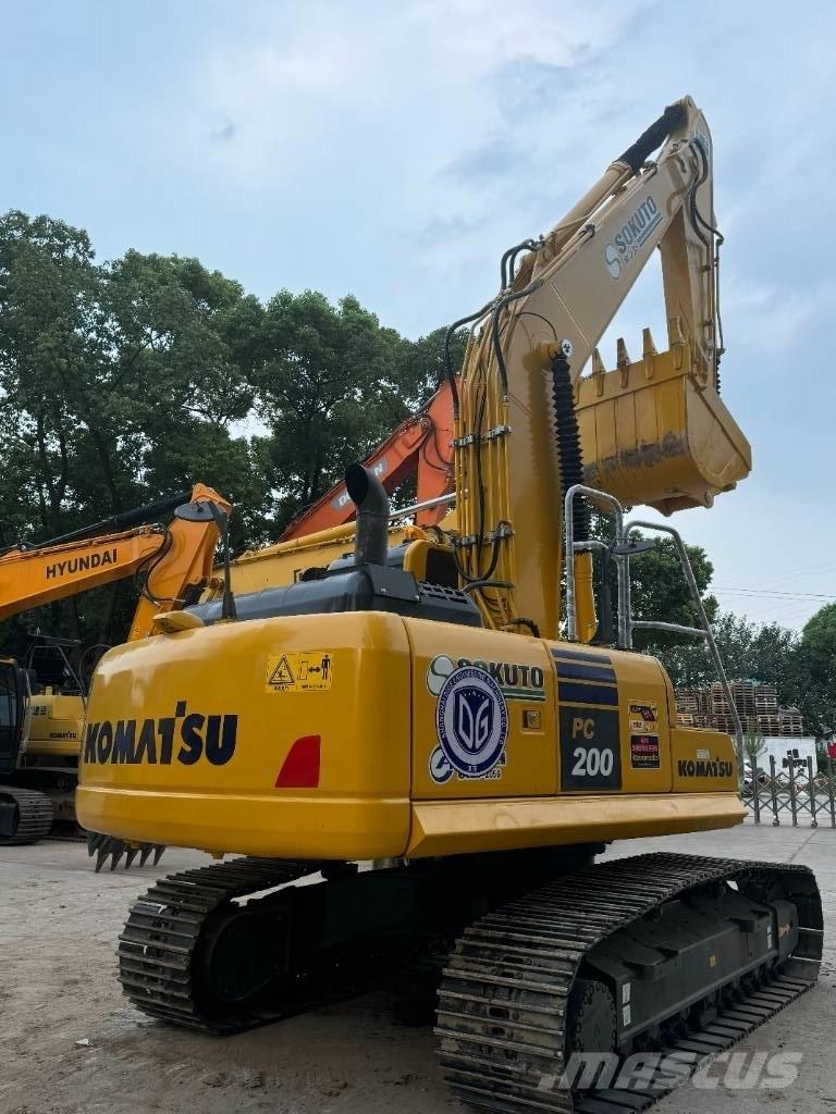 Komatsu PC 200-8 Εκσκαφείς με ερπύστριες