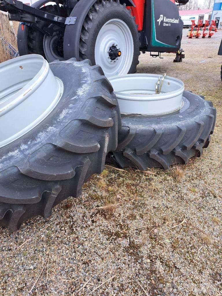  Paripyörät 520/85R42 Ελαστικά και ζάντες