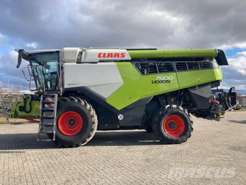 CLAAS LEXION 7500 Θεριζοαλωνιστικές μηχανές