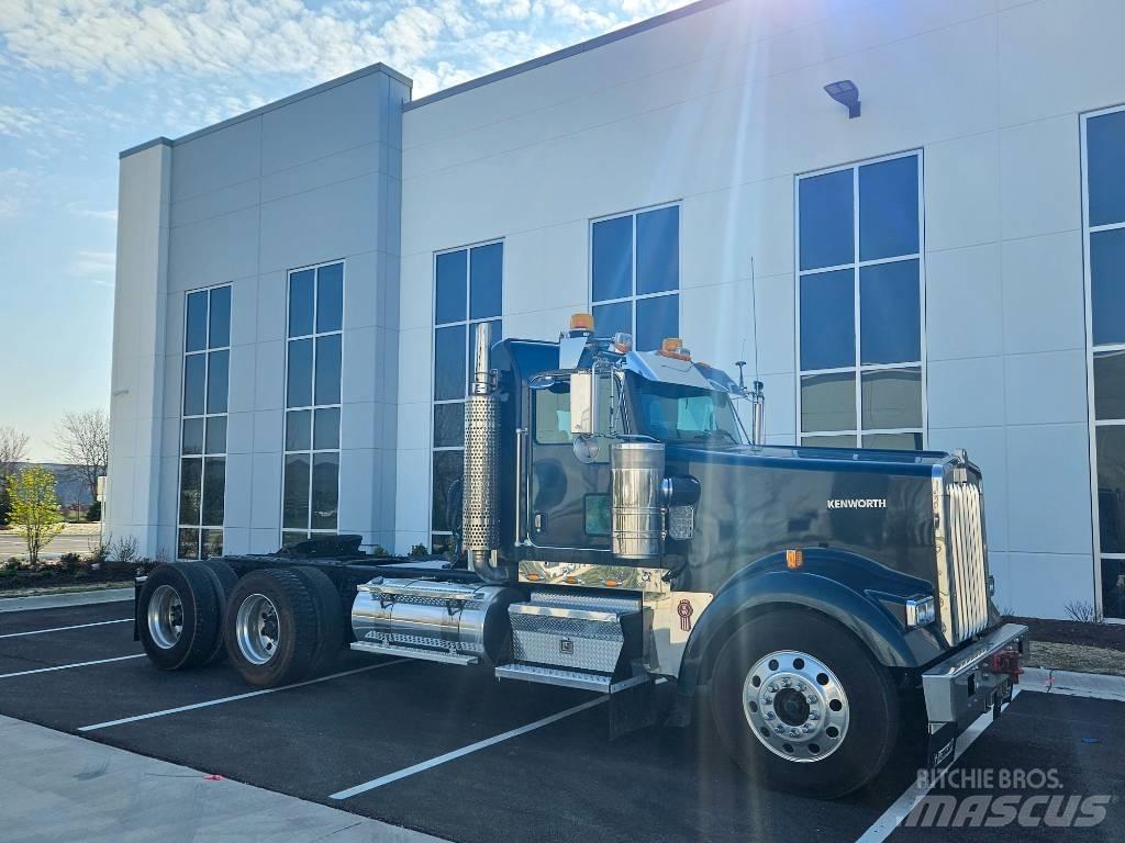 Kenworth W900 Τράκτορες