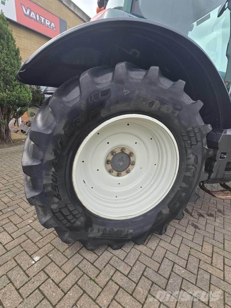 Valtra T 174 Τρακτέρ