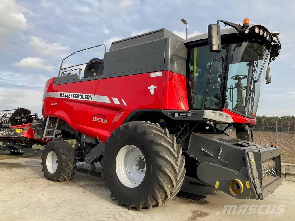 Massey Ferguson 7370 Θεριζοαλωνιστικές μηχανές