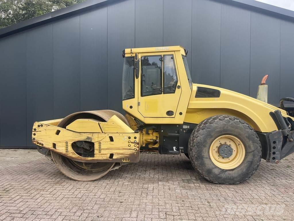 Bomag Bw 213 Κύλινδροι με επίσωτρα με αέρα