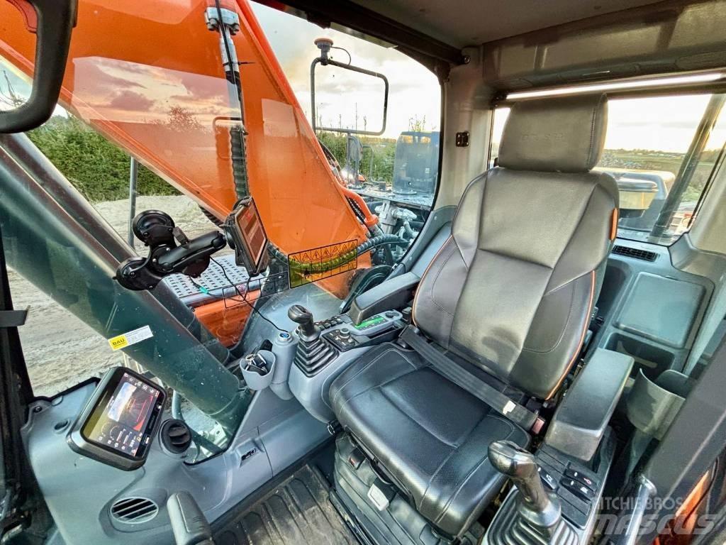 Doosan DX 255 Εκσκαφείς με ερπύστριες