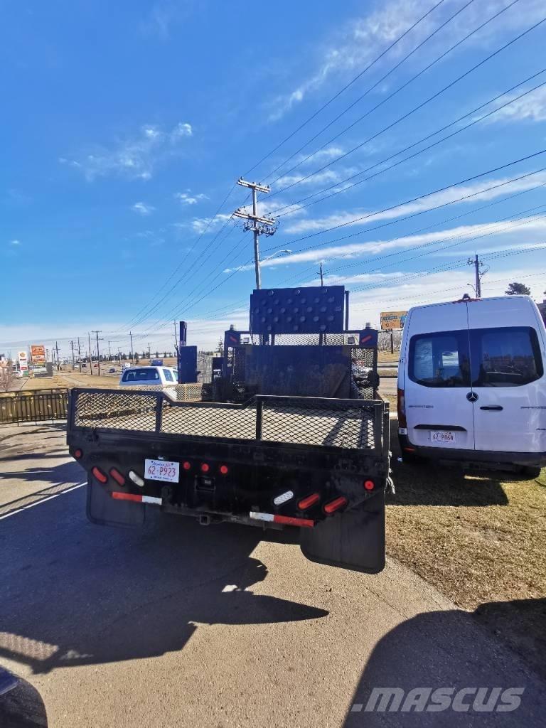 Ford F 550 XLT Φορτηγά Kαρότσα με ανοιγόμενα πλαϊνά